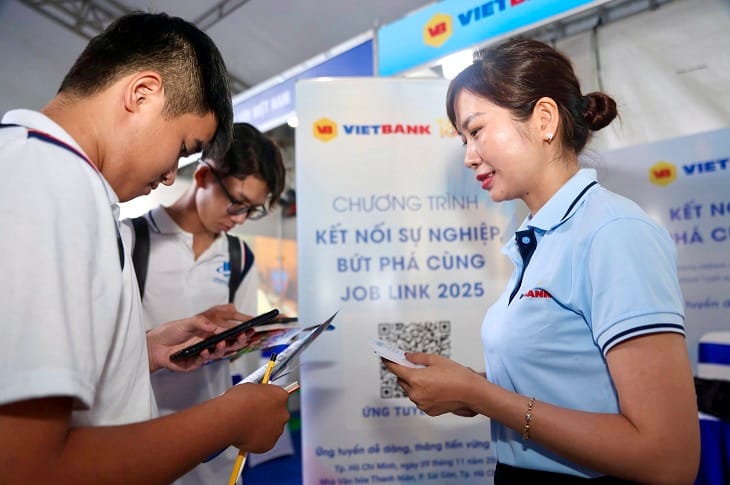 VIETBANK MỞ RỘNG CÁNH CỬA SỰ NGHIỆP TẠI JOB LINK 2025 – LAN TỎA CẢM HỨNG, ƯƠM MẦM LÃNH ĐẠO TƯƠNG LAI